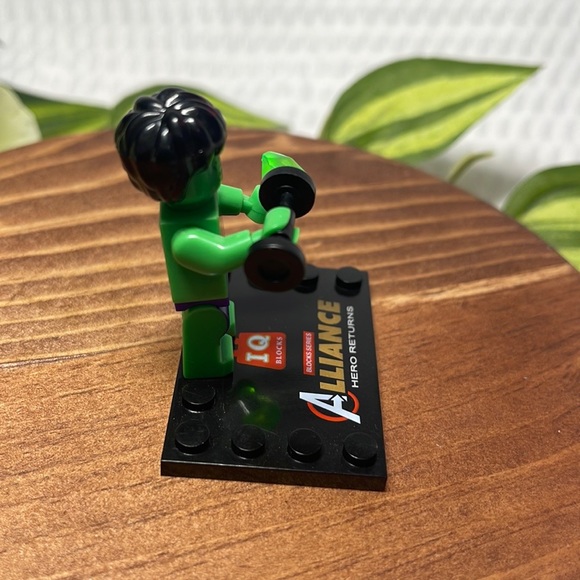 Marvel “HULK” custom
Custom figure that is 100% compatible with LEGO - Picture 2 of 4